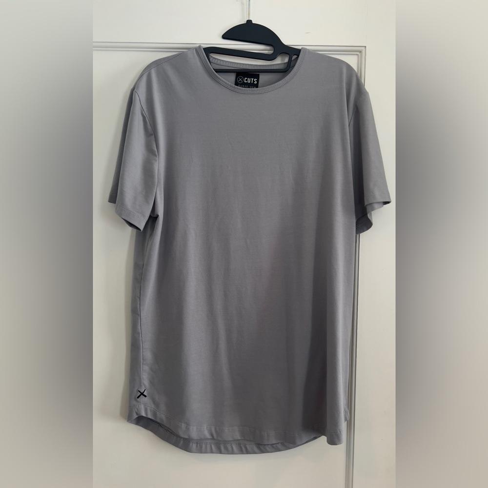 Cuts AO Curve-Hem Tee - Granite - size L